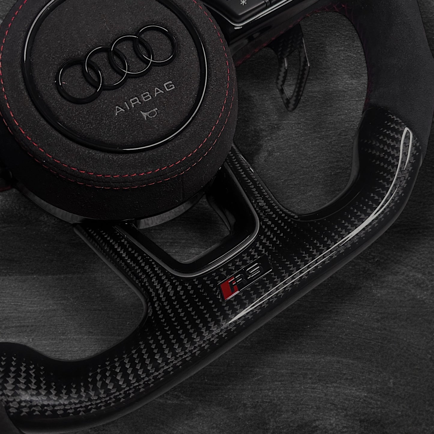 Audi RS B9 Carbon/Alcantara ratt m/ Rød Detaljer
