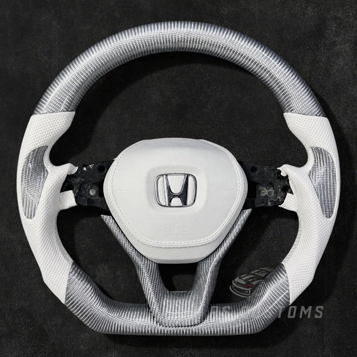 Honda Accord 10th Gen custom steering wheel with silver carbon fiber and white leather for 2018–2022 models with optional leather airbag cover.