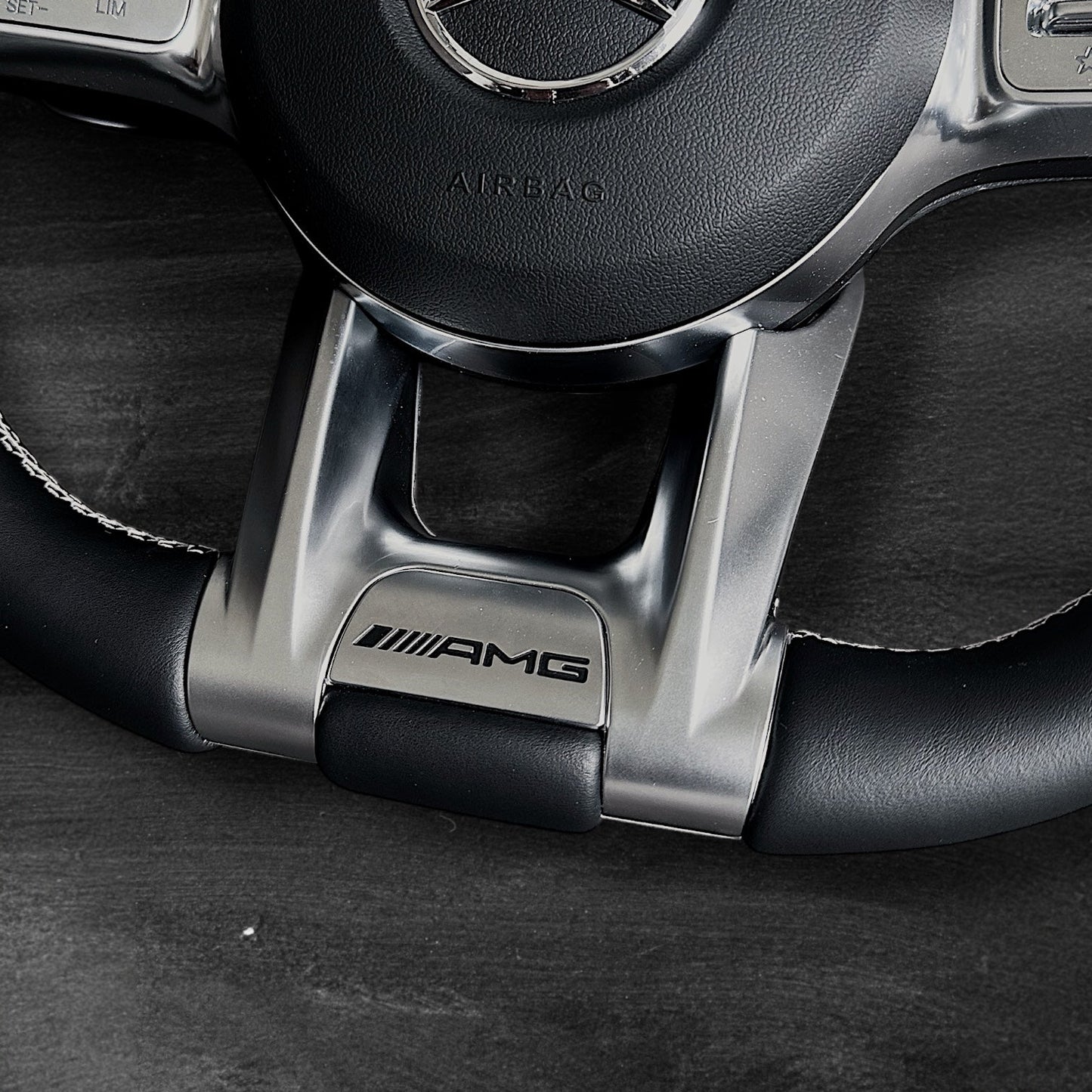 Mercedes AMG Ratt - Skinn & Alcantara
