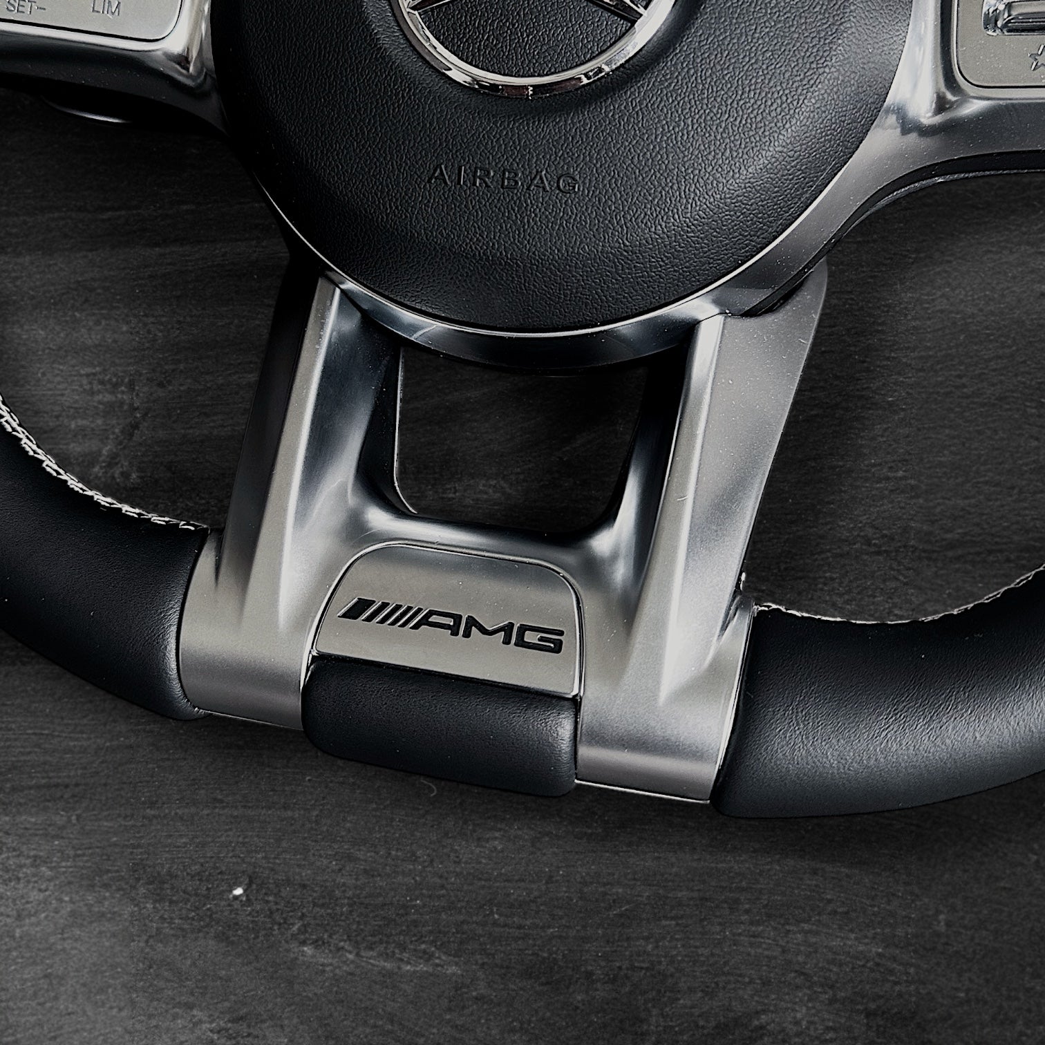Mercedes AMG Ratt - Skinn & Alcantara