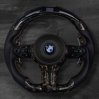 BMW F-Serie Ratt - Forged Carbon med rød flak & Alcantara m/ LED Display