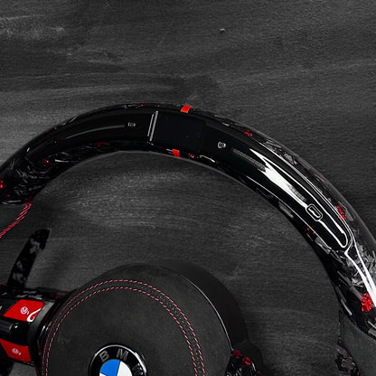 BMW F-Serie Ratt - Forged Carbon med rød flak & Alcantara m/ LED Display