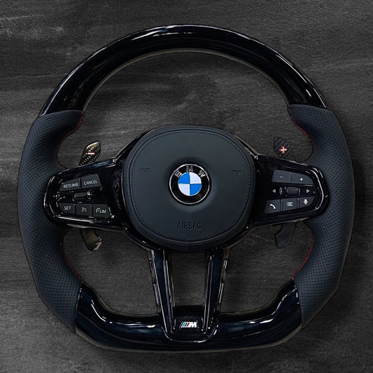 BMW G-Serie Blank Svart / Alcantara Ratt m/ Rød Sømmer
