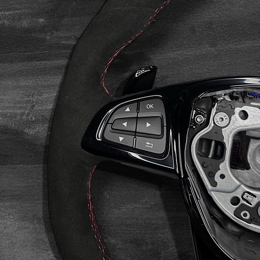 Mercedes-Benz AMG Ratt - Alcantara m/ Blank Sorte detaljer