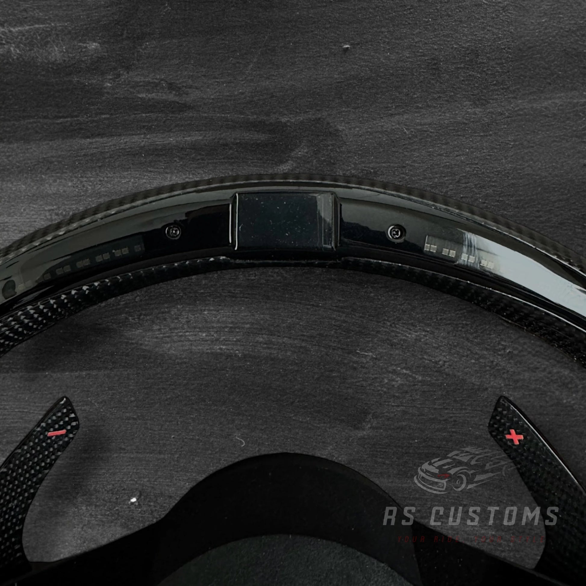 Audi R8 Carbon/Alcantara Ratt m/ RPM Skjerm & Ekstra Knapper