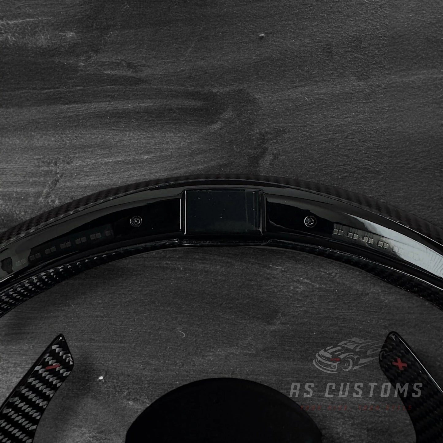 Audi R8 Carbon/Alcantara Ratt m/ RPM Skjerm & Sorte Detaljer