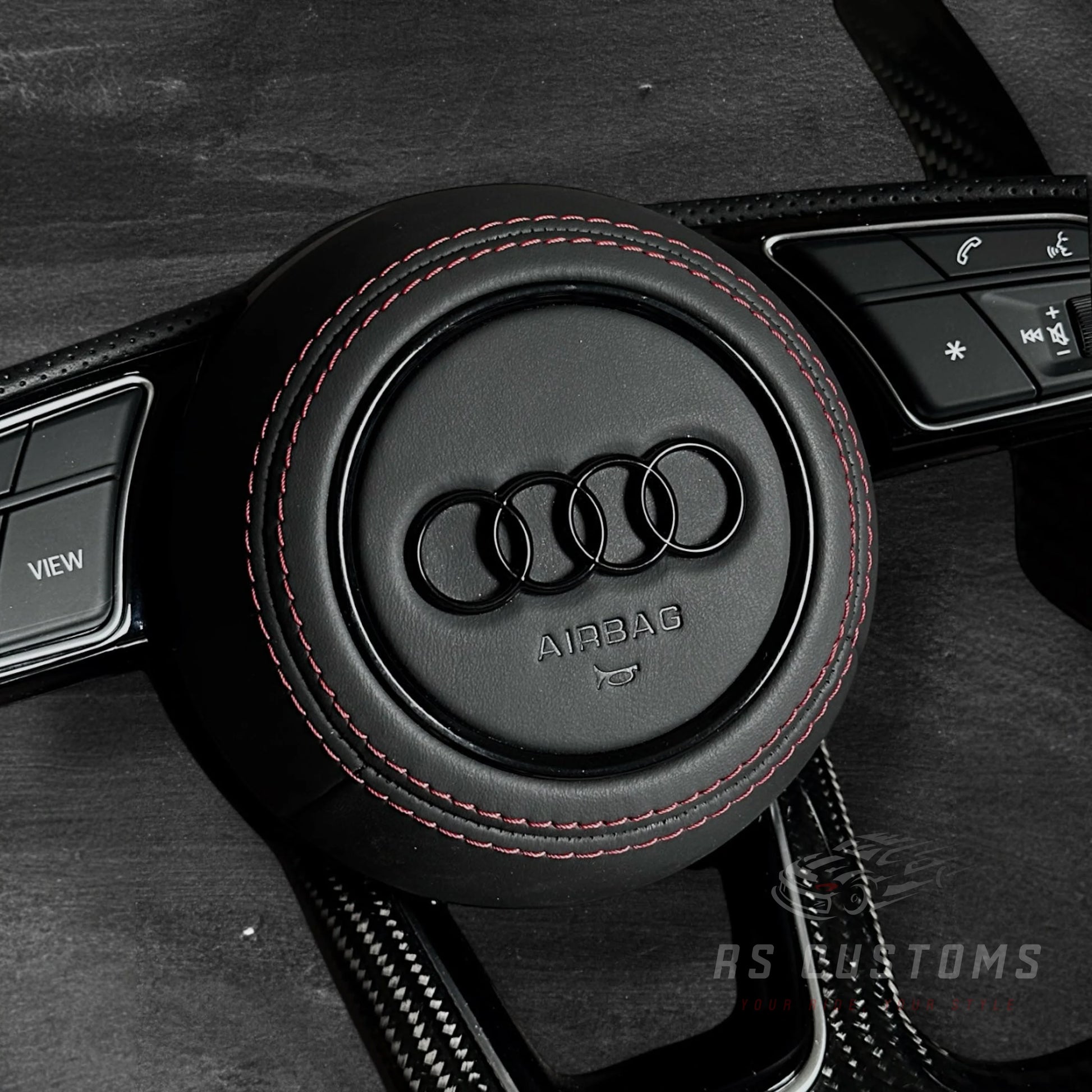 Audi RS B9 Carbon/Skinn ratt m/ Rød Detaljer