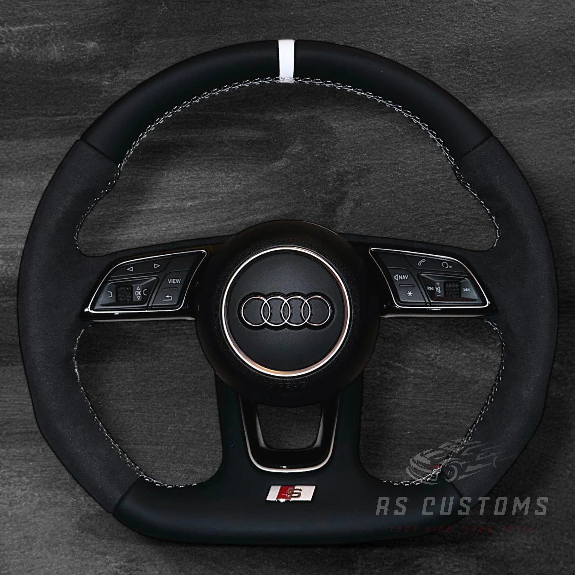 Audi S-Line B9 Nappaskinn / Alcantara Ratt m/ Hvite Detaljer