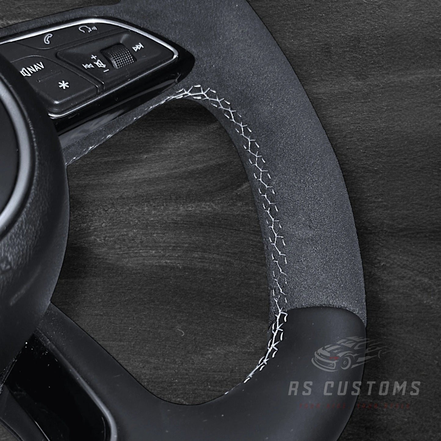 Audi S-Line B9 Nappaskinn / Alcantara Ratt m/ Hvite Detaljer