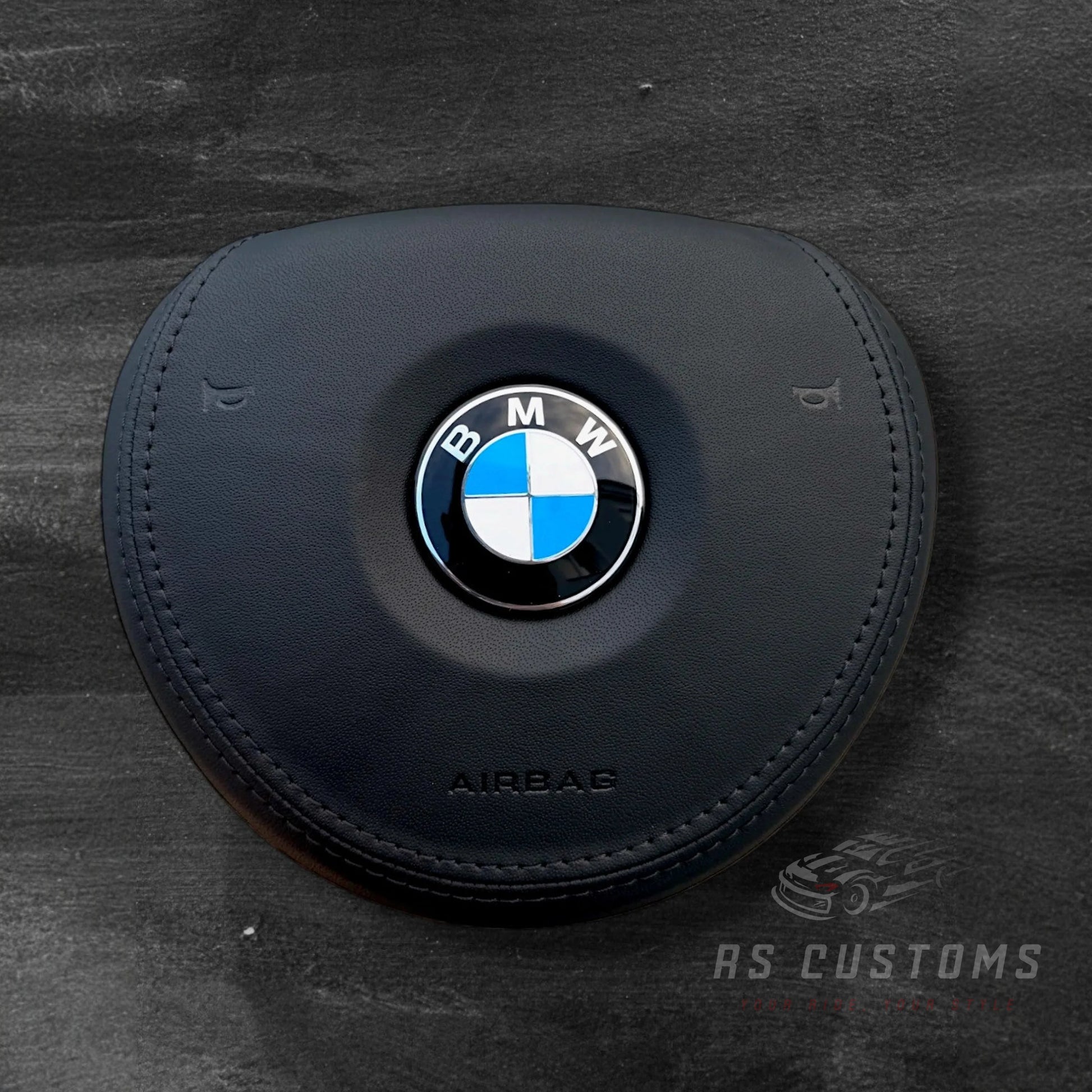 BMW E90/E91/E92/E93 Ratt m/ Perforert Skinn