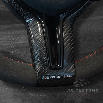 BMW F-Serie Alcantara Ratt m/ Røde Sømmer & Karbon Deksel
