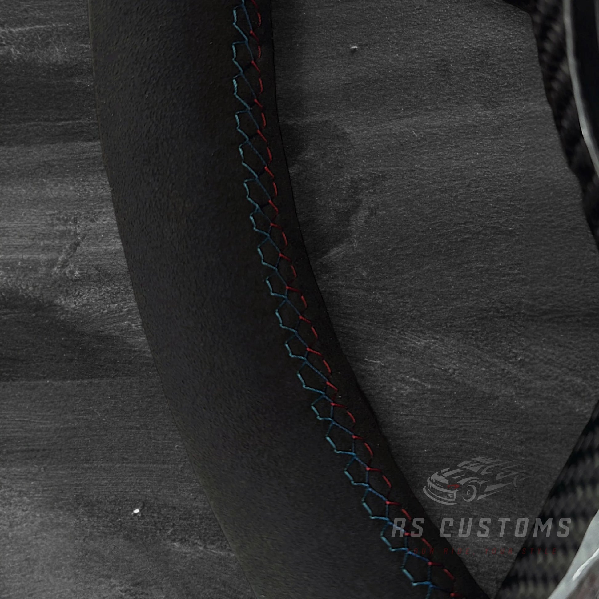 BMW F-Serie CS-Style Alcantara Ratt m/ Rød CS Stripe Karbon Deksel og M-Sømmer