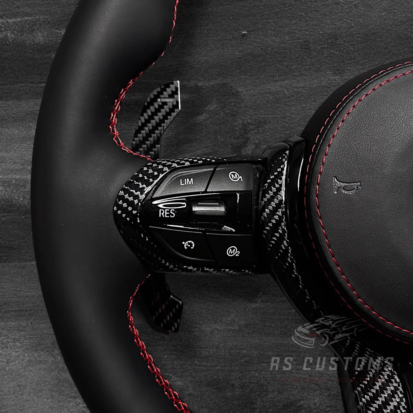 BMW F-Serie Ratt - Nappaskinn m/ Carbon Deksel & Skinn Airbag