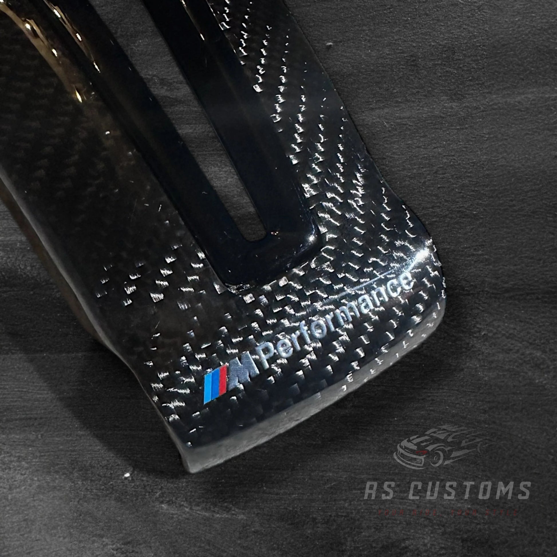 BMW F-Series Cover - Carbon Fiber (Valgfri Farge på midten)