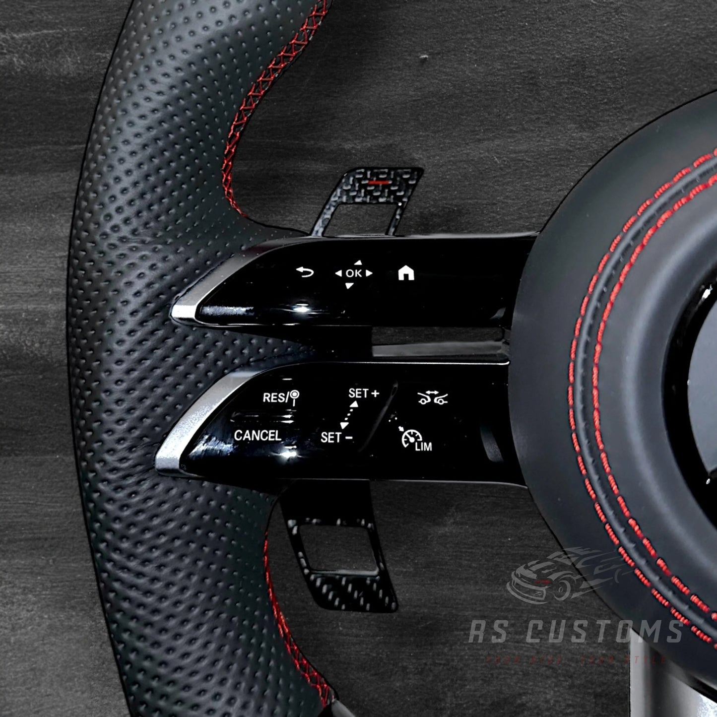 Mercedes AMG Dragonfly Ratt - Carbon & Perforert Skinn m/ LED Skjerm