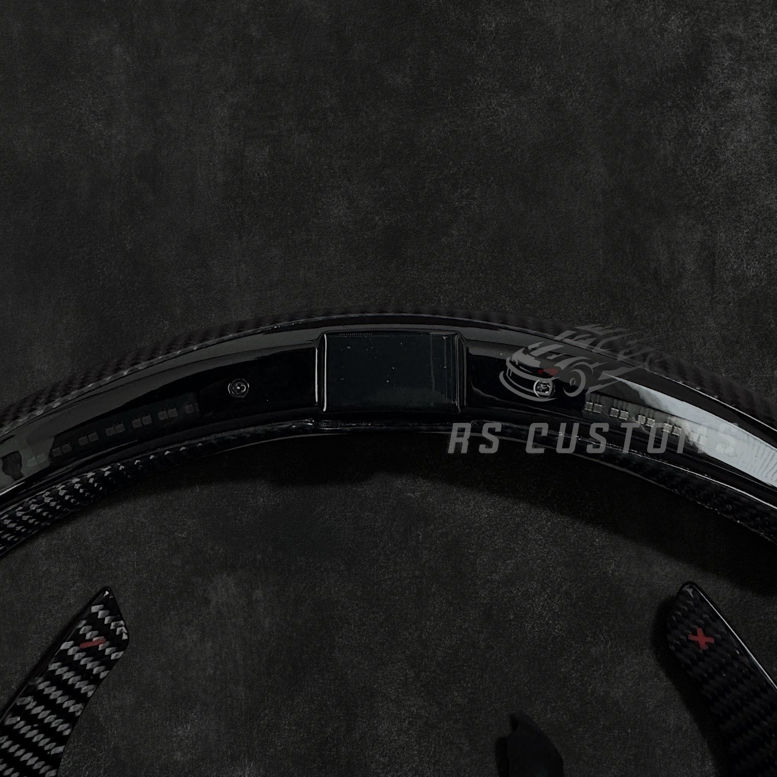 RS Customs Audi R8 TT TTS TT RS custom steering wheel with carbon fiber, Alcantara grips, LED display and black trim details compatible with Audi models from 2014+.