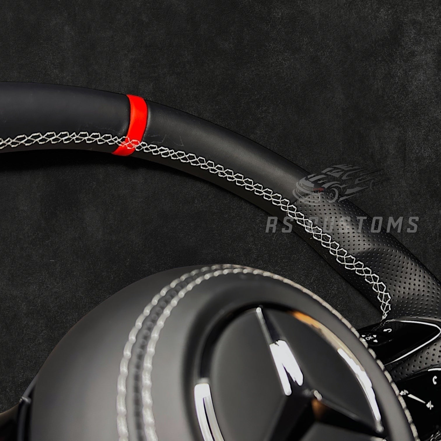 RS Customs Mercedes-AMG Dragonfly custom steering wheel with Nappa leather, perforated leather grips, multifunction buttons and optional full airbag for Mercedes-Benz models from 2014+.