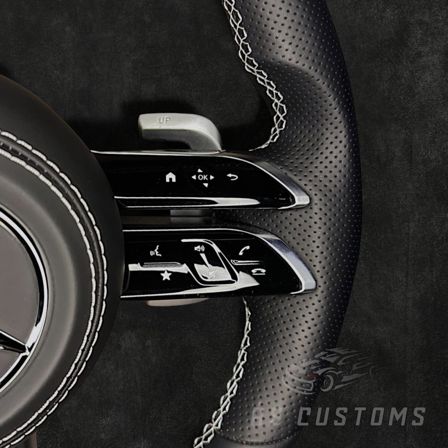 RS Customs Mercedes-AMG Dragonfly custom steering wheel with Nappa leather, perforated leather grips, multifunction buttons and optional full airbag for Mercedes-Benz models from 2014+.