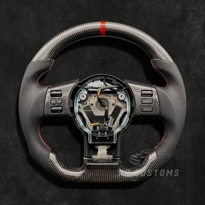 RS Customs Nissan 350Z custom steering wheel with carbon fiber, perforated leather grips, carbon trim and optional leather or Alcantara airbag cover for Z33 models.