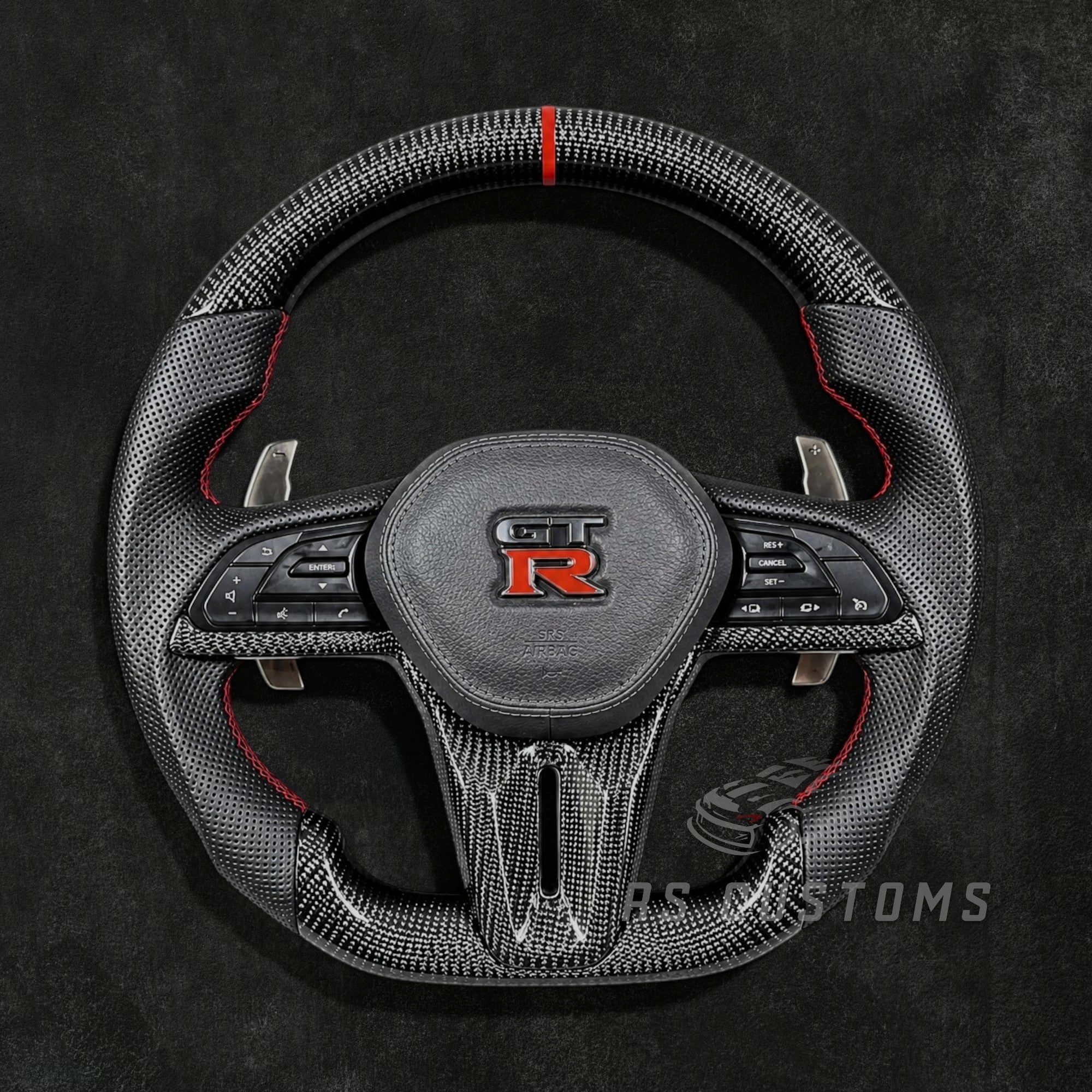 RS Customs Nissan GT-R R35 Facelift custom steering wheel with carbon fiber, perforated leather grips and OEM+ motorsport styling for 2017–2024 GT-R models.