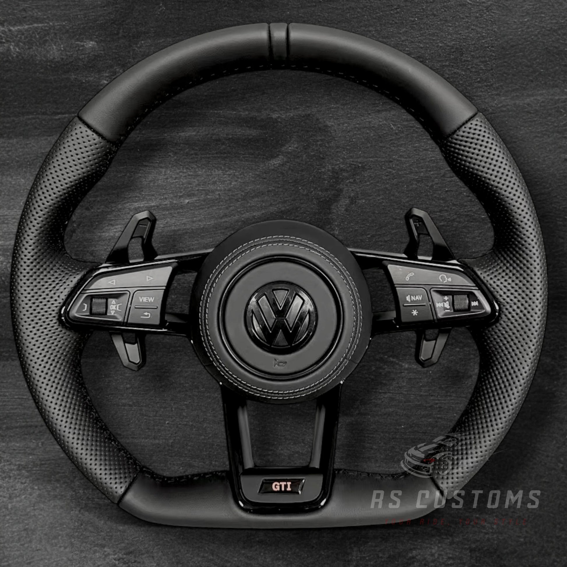 VOLKSWAGEN RS Style All-Black Skinn ratt